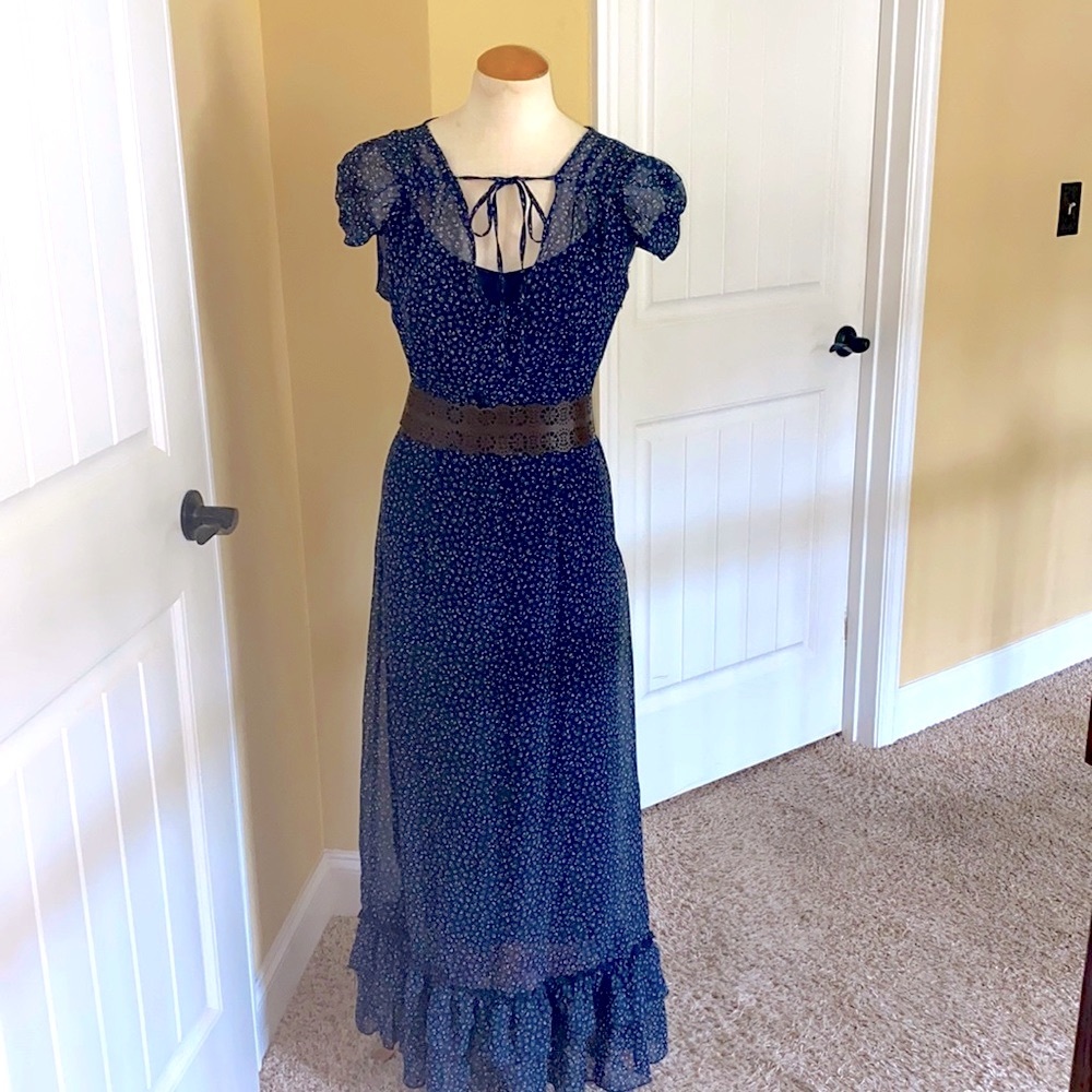 Gorgeous Flower Navy Dress